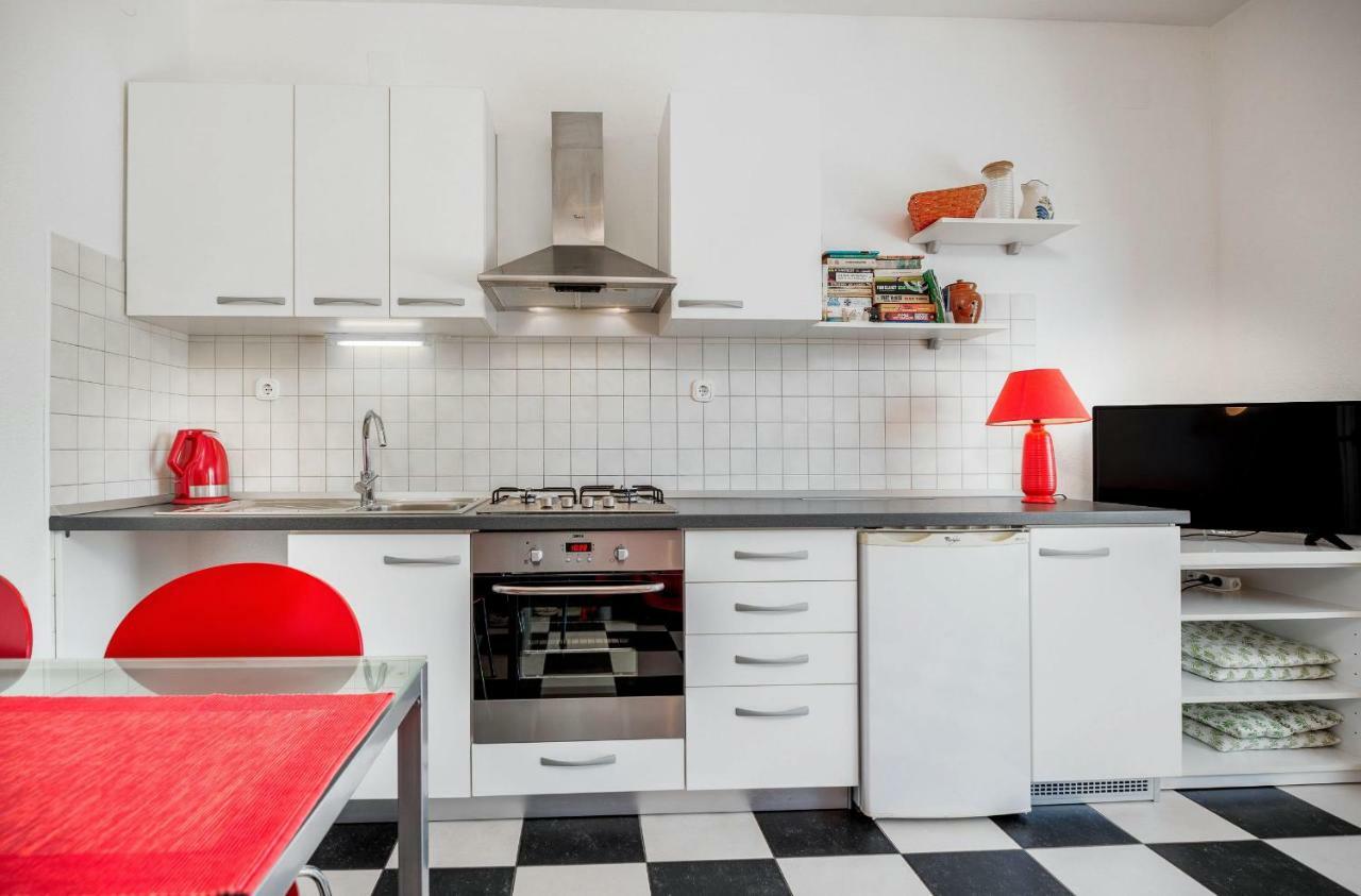 Cozy New Flat For 2 Or 3 Apartamento Hvar Town Exterior foto